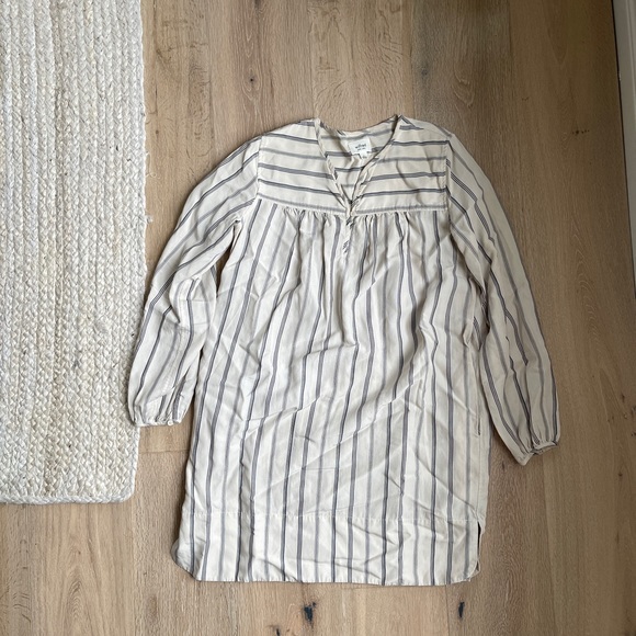 Aritzia dress - Picture 2 of 4